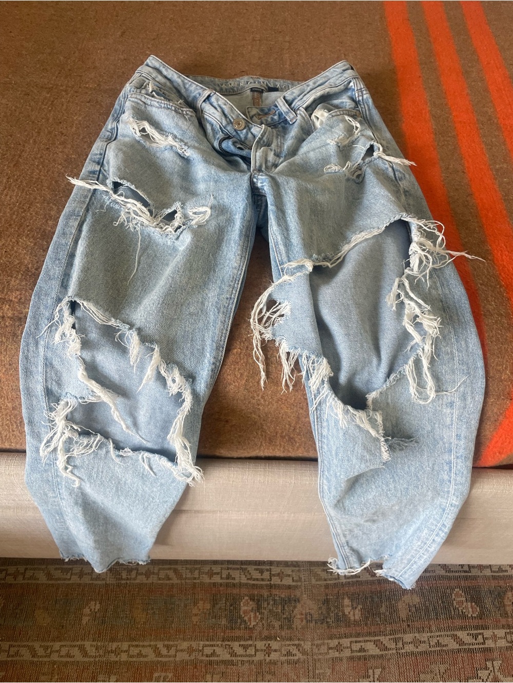 American Eagle baggy ripped jeans